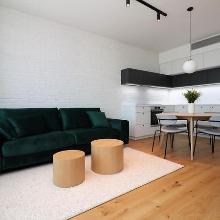 Sky Park New 1-Bedroom Apartment Bratislava Exteriér fotografie